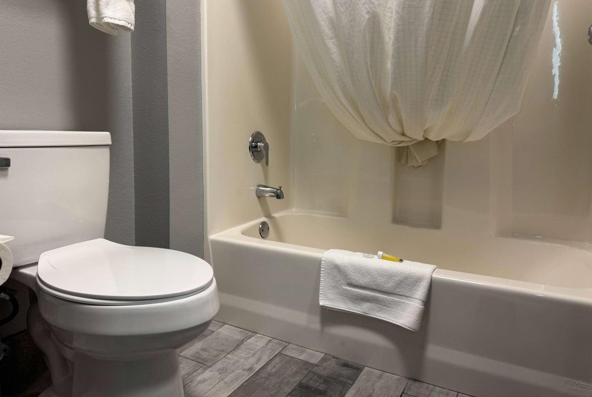 Americinn By Wyndham Columbus Wisconsin 외부 사진