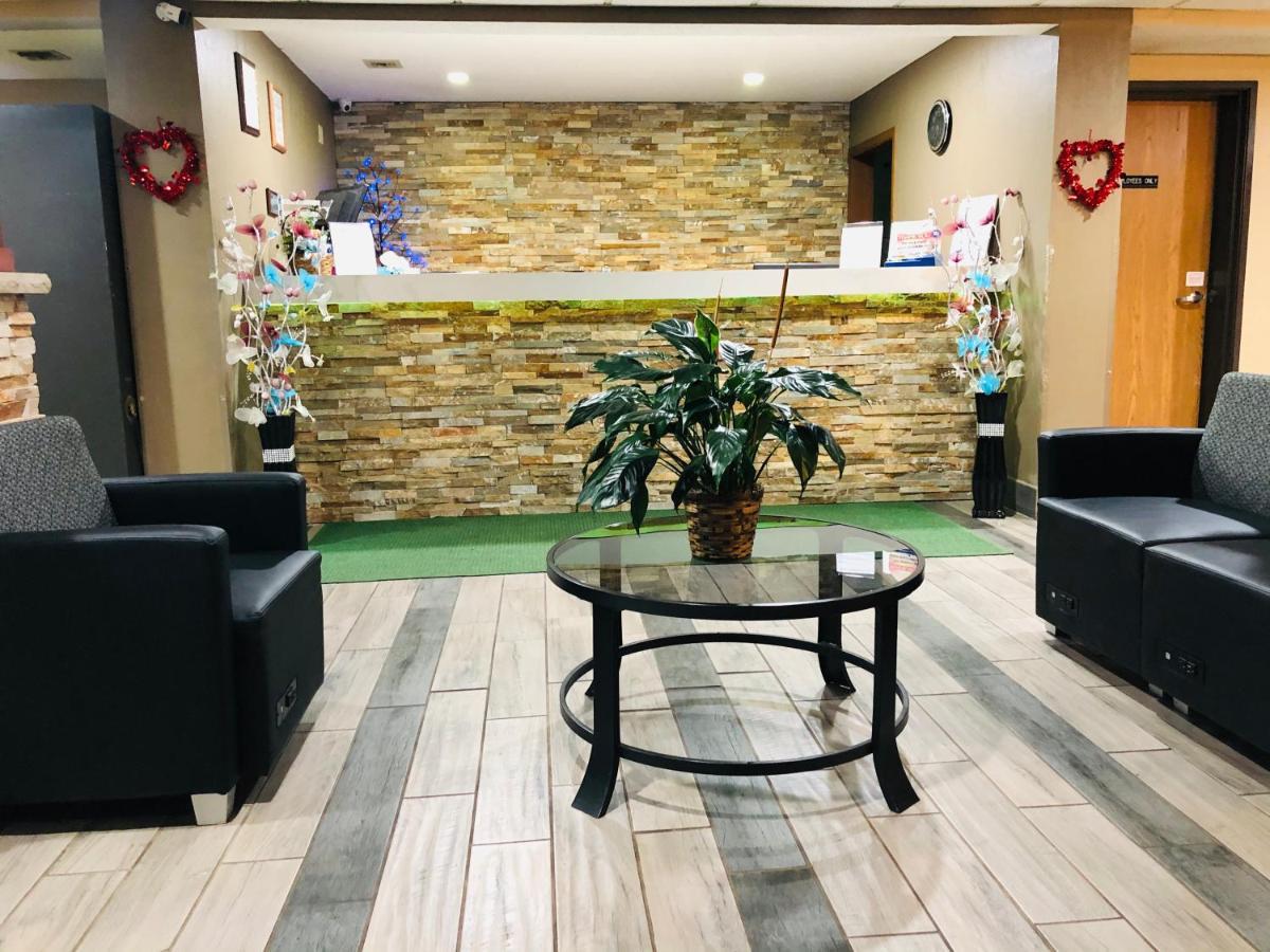 Americinn By Wyndham Columbus Wisconsin 외부 사진